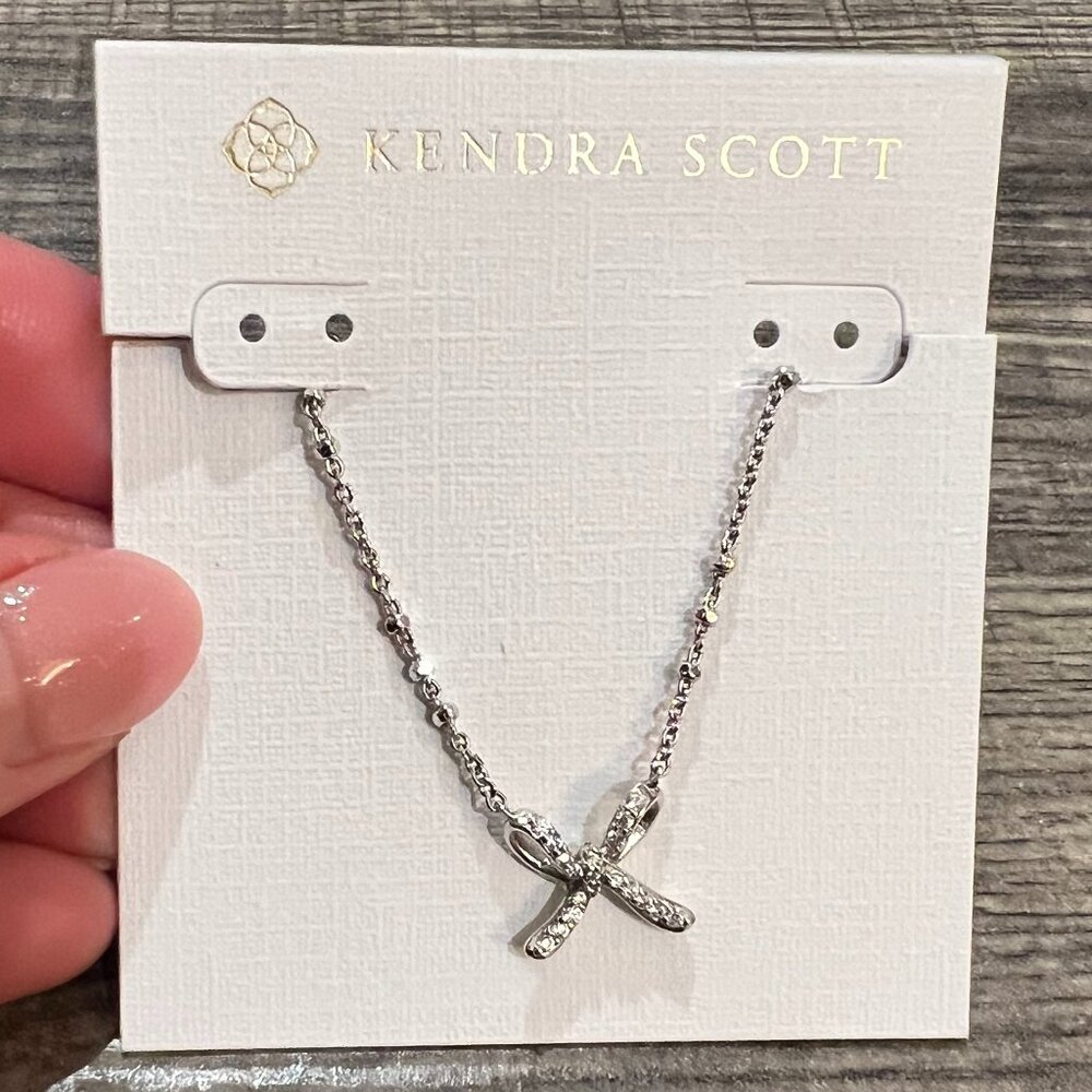 Kendra Scott Sasha Pendant Necklace in Silver